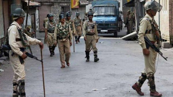 जम्मू कश्मीर: हंदवाडा में घर के स्क्रैप में रखे ग्रेनेड से ब्लास्ट, एक की मौत