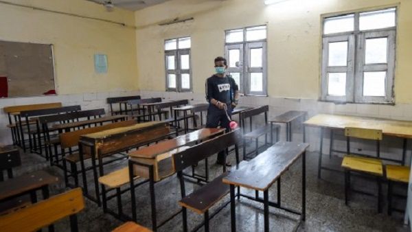 दिल्ली के इस स्कूल में 18 महीने बाद भी नहीं पहुंचा कोई छात्र, प्रिंसिपल ने कहा- हमने सभी तैयारियां की हुई थी