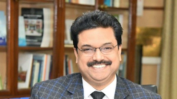 कौन हैं योगेश सिंह, जिन्हें बनाया गया दिल्ली यूनिवर्सिटी का कुलपति?