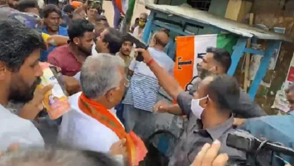 भवानीपुर में बवाल: दिलीप घोष ने की चुनाव टालने की मांग, EC ने ममता सरकार से मांगी रिपोर्ट
