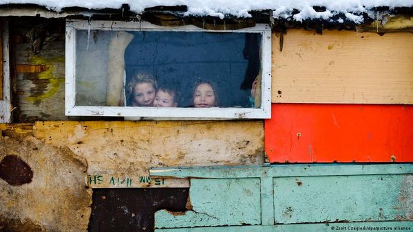 ‘वे हमें इंसान नहीं कचरा समझते हैं, इसलिए कचरे के ढेर पर भेज दिया’