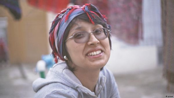 दुनिया को तालिबान के बारे में चेता रही हैं अफगानी फिल्मकार