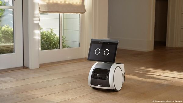 देखेगा, सुनेगा और घर की पहरेदारी करेगा एमेजॉन का नया रोबोट एस्ट्रो