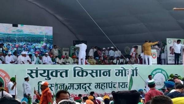 किसान महापंचायत को पर्दे के पीछे से ताकत देने में जुटे सियासी दल, योगी सरकार के खिलाफ माहौल बनाने की कवायद