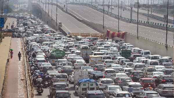 दुनिया में ड्राइविंग के लिए मुश्किल शहरों में चौथे नंबर पर दिल्ली, भारत का यह शहर पहले स्थान पर