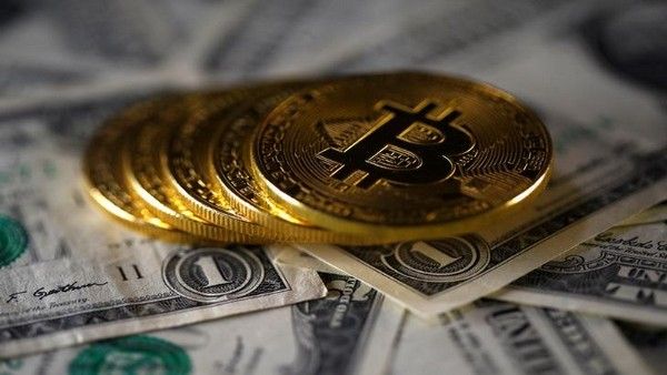 बंपर कमाई: 9 साल पहले खरीदे थे ₹6 लाख के Bitcoin, अब 216 करोड़ में बिके