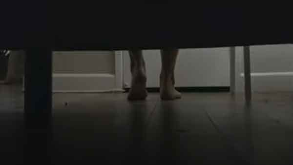 Shocking! पलंग के नीचे से रात को आ रही थी अजीबोगरीब आवाज, झांककर देखा तो पैरों तले खिसक गई जमीन