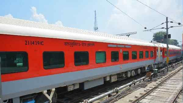 Indian Railways: 3-टियर इकोनॉमी क्लास वाली AC ट्रेन जल्द लॉन्च करने की तैयारी, किराया होगा इतना कम