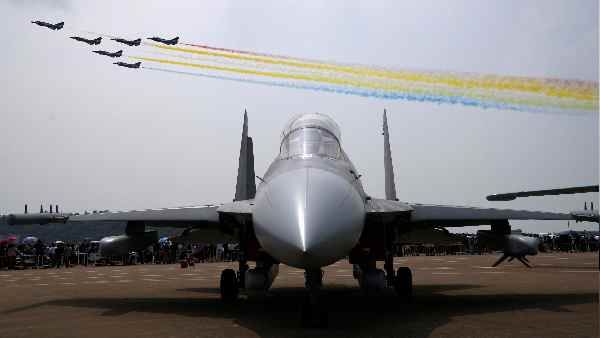 चीन के 52 फाइटर जेट से थर्राया ताइवान, जानिए क्या है ड्रैगन का इरादा ?