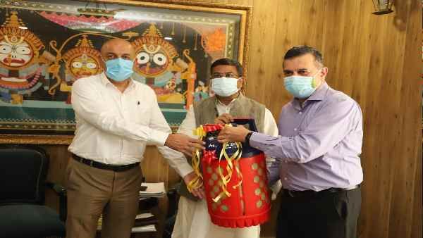 LPG कंपोजिट सिलेंडर:अब बाहर से ही चेक कर सकेंगे गैस की मात्रा, रसोई के इस स्मार्ट साथी के बारे में सबकुछ जानिए