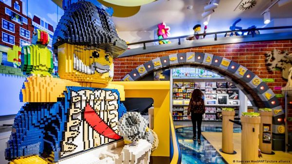 बच्चों के खिलौनों ने माता-पिता की सोच की पोल खोल दी