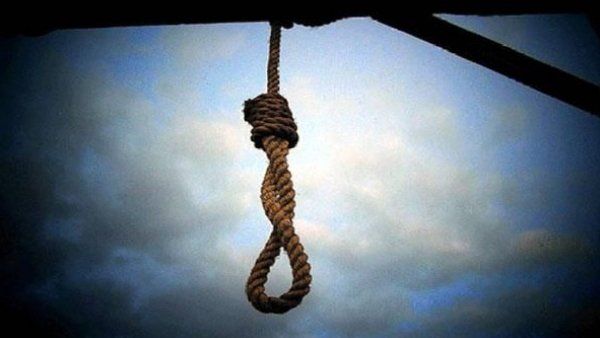 अयोध्या: महिला बैंक अधिकारी ने फांसी लगाकर किया सुसाइड, IPS समेत तीन पर लगाया परेशान करने का आरोप
