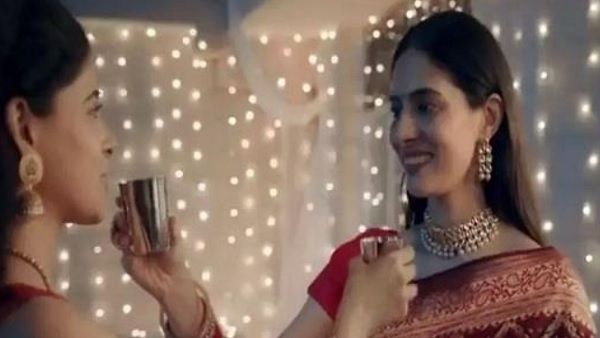 'Lesbian Karva Chauth' AD: 'कभी सोचा नहीं था कि डाबर हिंदू विरोधी ताकतों का साथ देगी'