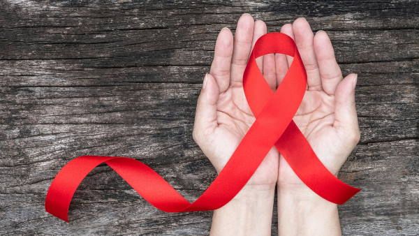 HIV पीड़ित महिला ने जानलेवा वायरस को दी मात, दावा- दुनिया का ऐसा पहला मामला
