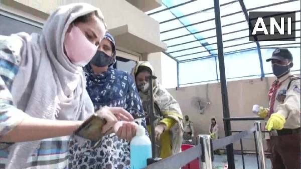 जम्मू: कोरोना वैक्सीन लेने वालों को ही मिलेगी मॉल और सार्वजनिक जगहों पर एंट्री, आदेश लागू