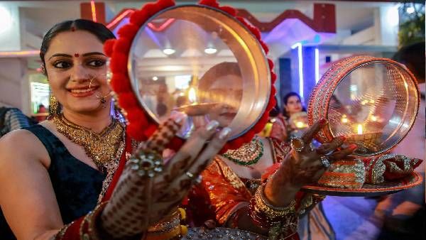 Tips For 1st Karwa Chauth: इन बातों का रखें ध्यान व्रत रखने में होगी आसानी