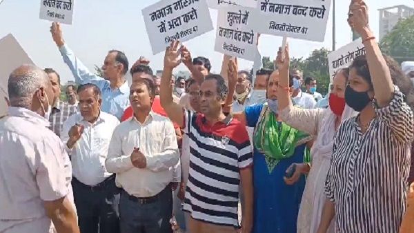 गुरुग्राम: खुले में नमाज के खिलाफ फिर से विरोध प्रदर्शन, पुलिस ने 30 को लिया हिरासत में