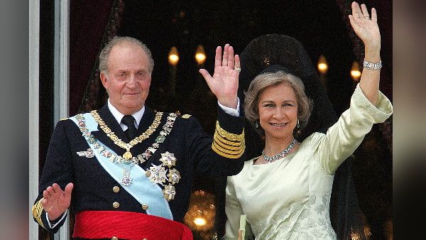 अय्याश राजा: 5000 महिलाओं से बनाया शारीरिक संबंध, देश बचाने के लिए शरीर में डालना पड़ा फीमेल हॉर्मोन