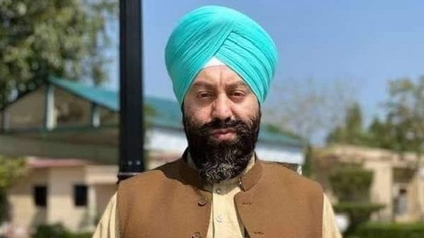 पाकिस्तान में भारी संख्या में सिख समुदाय का पलायन, हकीम सतनाम सिंह की हत्या के बाद दहशत