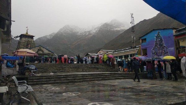 Weather Alert: केदारनाथ में बारिश के बाद बर्फबारी, हिमाचल में भी कुछ ऐसा ही हाल