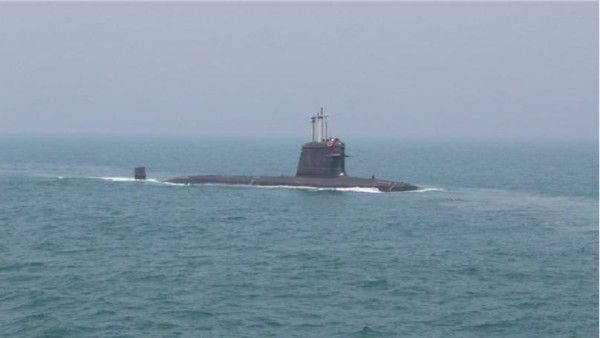 अब दुश्मनों के दांत होंगे खट्टे, भारतीय नौसेना में शामिल होगा मिसाइल विध्वंसक विशाखापत्तनम और पनडुब्बी वेला