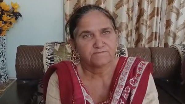'चुनाव नजदीक आए तो पीछे हटी सरकार, जो 700 किसान शहीद हुए उनका हिसाब कब देंगे'