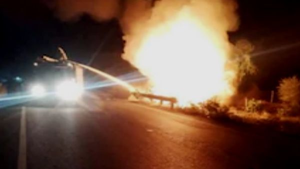 Barmer Accident : खाद्य तेल से भरे टैंकर पलटने के बाद लगी आग, दो लोगों की जिंदा जलने से मौत