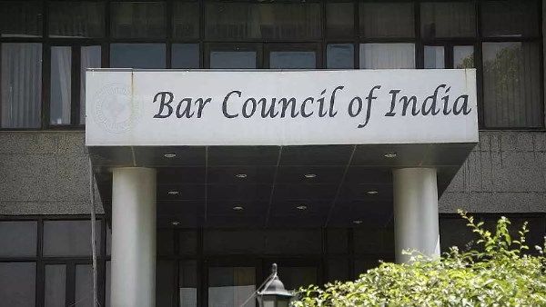 SC के निर्देश पर बार काउंसिल ने सस्पेंड किए यूपी के 28 वकील, जानिए पूरा मामला 