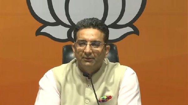 मनीष तिवारी की किताब को लेकर कांग्रेस पर भड़की BJP, कहा- ये आपकी विफलता का कबूलनामा है