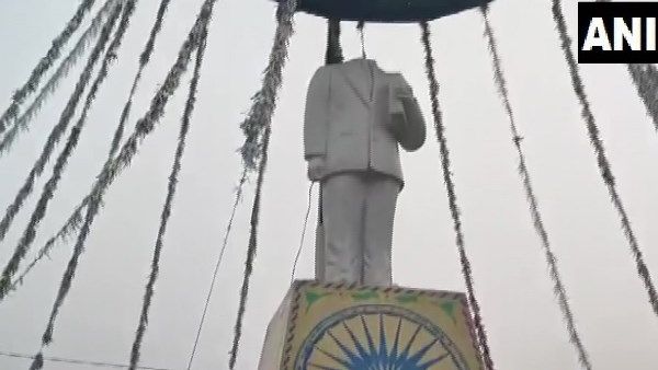यूपी के जौनपुर में तोड़ी गई अंबेडकर की मूर्ति, एक गिरफ्तार