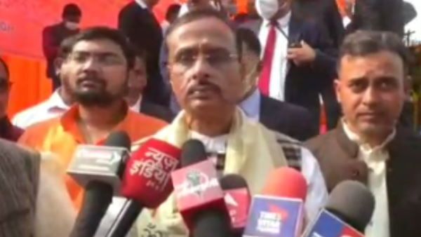 हैदराबाद और महाराष्ट्र से बुलाकर यूपी में फैलाया जा रहा सांप्रदायिक उन्माद: डिप्टी सीएम दिनेश शर्मा
