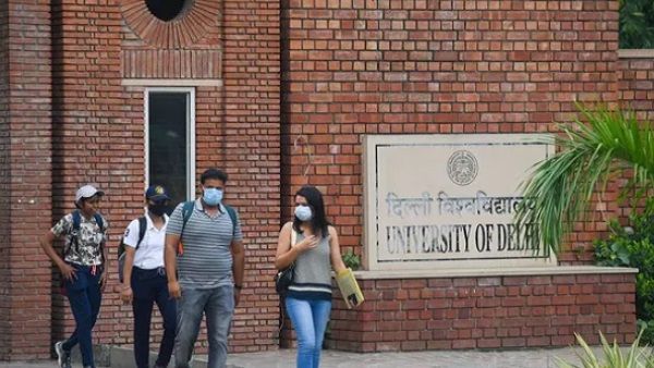 DU Admissions 2022: UG का पहला और दूसरा फेज कल हो जाएगा खत्म, आज ही ऐसे करें आवेदन