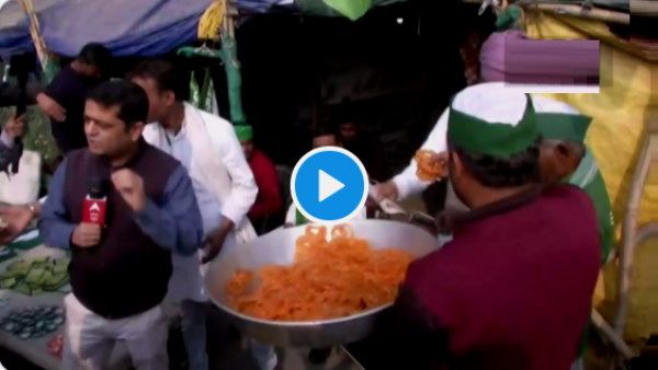 VIDEO: कृषि कानून वापस होने पर किसानों का जश्न, बॉर्डर पर बंटी जलेबियां, खुशी से नाचीं महिलाएं