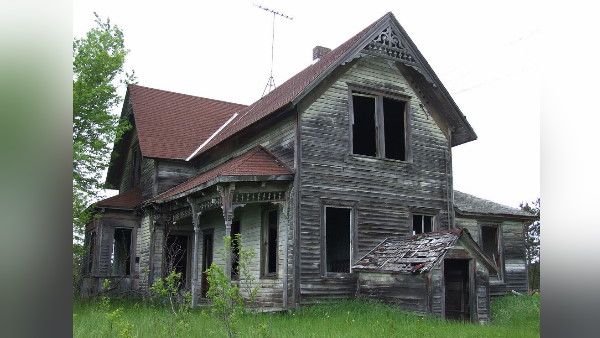 Job: भूतिया घरों में एक रात गुजारने की नौकरी, हर महीने मिलेगी 5 लाख रुपए से अधिक की सैलरी