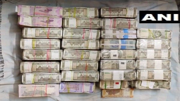 आयकर विभाग का गुरुग्राम की दो कंपनियों पर छापा, जब्त की 600 करोड़ की बेहिसाब संपत्ति