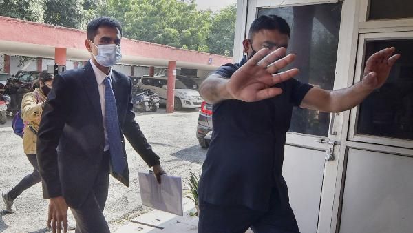 SC आयोग के अध्यक्ष से मिले समीर वानखेड़े, दस्तावेज सही पाए जाने पर मदद का आश्वासन