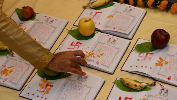 Diwali 2021: दिवाली में क्या है चोपड़ा पूजन/शारदा पूजा का महत्व, जानिए शुभ मुहूर्त