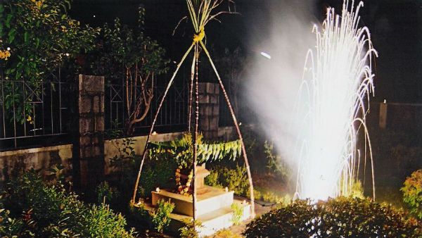 Tulsi Vivah 2021: जानिए तुलसी विवाह का शुभ मुहूर्त और कथा