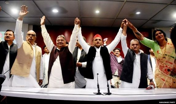 'ब्राह्मणों' के समाजवादी पार्टी से जुड़ने से कितना बढ़ेगा योगी आदित्यनाथ पर दबाव?