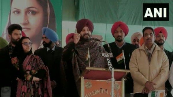 बेअदबी की घटनाओं पर बोले सिद्धू- इस तरह की हरकत करने वालों को सरेआम फांसी पर चढ़ा दो