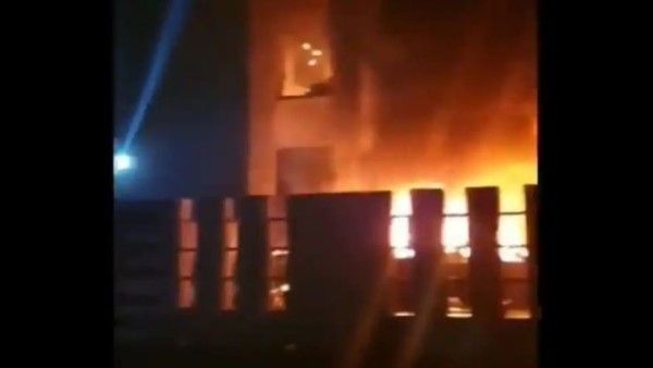 Video: नवी मुंबई में एक BMW के गोदाम में लगी भीषण आग, 40 कार स्वाहा