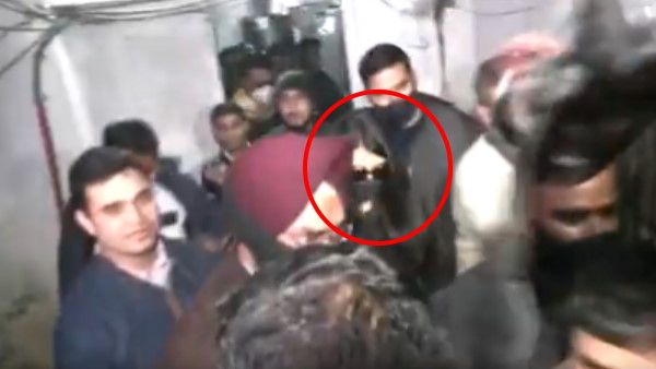 पनामा पेपर: ED ऑफिस से निकलीं ऐश्वर्या राय बच्चन, 6 घंटे तक अधिकारियों ने किया सवाल-जवाब