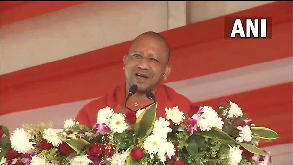 सीतापुर में CM योगी का बयान, कहा- 2017 से पहले की सरकार सिर्फ कब्रिस्तान पर पैसा खर्च करती थी