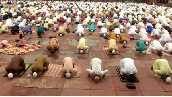 गुरुग्राम नमाज विवाद पहुंचा सुप्रीम कोर्ट, हरियाणा के डीजीपी और मुख्य सचिव के खिलाफ कार्रवाई की मांंग