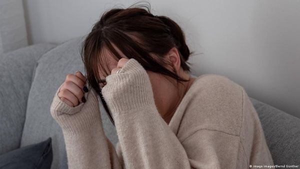 कोरोना महामारी: जर्मनी में घरेलू हिंसा में वृद्धि