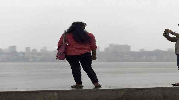 इंटरनेट वाले प्यार के चक्कर में 16 साल की लड़की सात समंदर पार से भागकर भारत आ गई, जानिए आगे