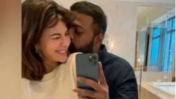 ED की चार्जशीट में खुलासा, ठग सुकेश ने जैकलीन को दिए थे 10 करोड़ के गिफ्ट और लाखों का घोड़ा