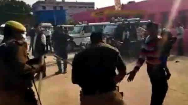 यूपी पुलिस की बर्बरता पर मचा बवाल, अब सामने आए पीड़ित पुनीत ने बताई आपबीती