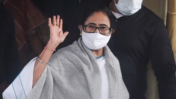 ममता बनर्जी के दावों पर मदर टेरेसा चैरिटी की सफाई, बीजेपी हुई हमलावर