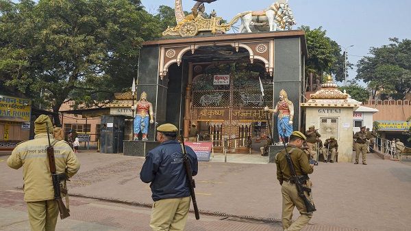 क्या मथुरा में धार्मिक स्थल को बदलना है इतना आसान? 1991 में बना ये कानून लगाता है इसपर रोक